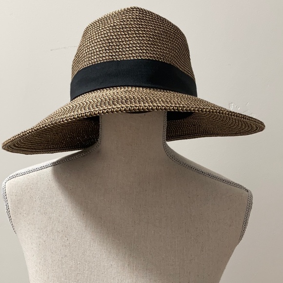 Woven straw hat,black ribbon trim,NEW, adjustable - Picture 2 of 6
